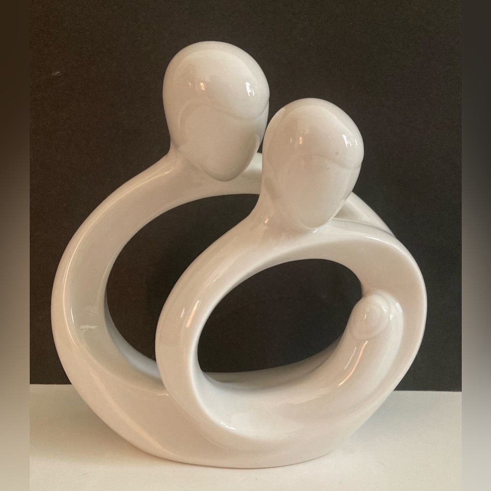 Circle of Love by Kim Lawrence "New Life" Sculpture mother father child vintage